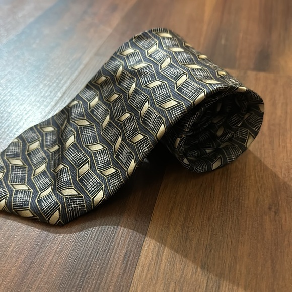 VTG Deansgate Geo Print Art Deco Mens Neck Tie, Formal, 100% Silk, Gray Tan - Picture 3 of 9